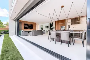 Contemporary 5BR/5.5BA Waterfront Luxury with Pool - Image 5