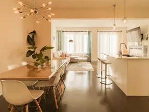 Stylish Richmond Getaway • Backyard• Parking•Patio - Image 2