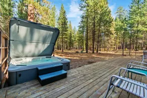 Black Butte Cabin | Hot Tub | 2 Kings | Pets OK - Image 2