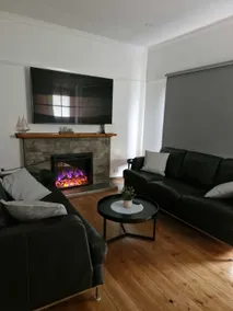 Renovated central Home sleeps 6 huge Boat Trailer Parking heating and cooling electric fire - Image 3