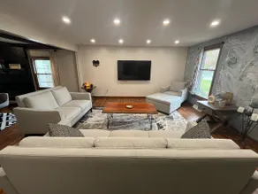 East Amherst Colonial Gem | Sleeps 8 | 2 parking - Image 3