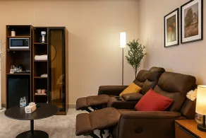 Hotel studio with private parking - Image 4