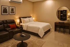 Hotel studio with private parking - Image 3