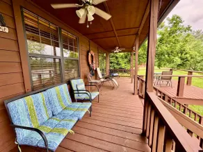 Cabin on the White River w/ Wood Burning Fireplace - Image 4