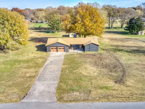 Fabulous 3-bed 2-Bath in Owasso on 3 acres! - Image 4