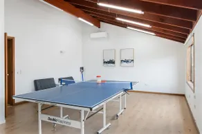 Elegant 4BR Residence Friendly Haven in Calamvale - Image 3