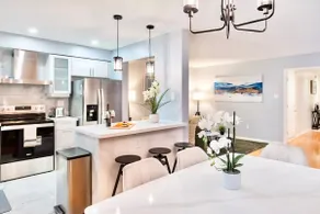 HGTV 5BR Home 5 mins to Rogers Stadium/YYZ Airport - Image 4