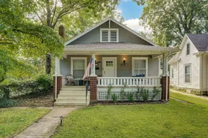 Spacious Bungalow close to downtown - Image 4