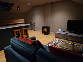 The Retreat Apartment - Luxury Countryside Escape - Image 4
