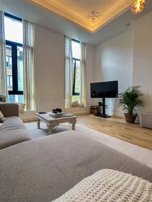 Central Luxury Stay in Antwerp - Image 4