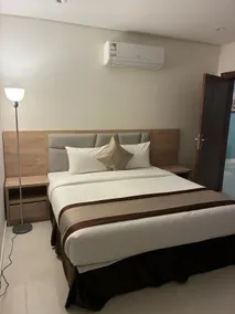 Suite Room and Lounge 301 - Image 2