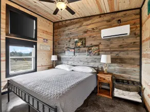 Hunter’s Cabin - King Beds - Near Talimena Drive - Image 3