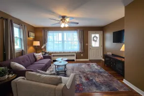 Pet-Friendly 3BR w Game Room/Yard/Fast WiFi - Image 4