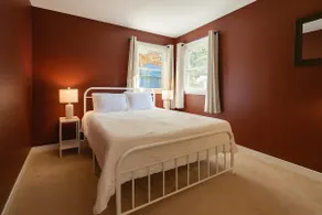 Pet-Friendly 3BR w Game Room/Yard/Fast WiFi - Image 5