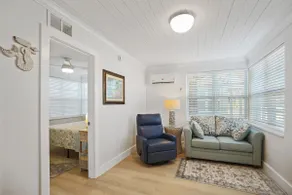 Cozy Cottage on Mad Beach - NEWLY RENOVATED!! - Image 4
