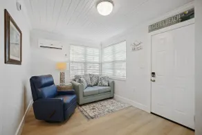 Cozy Cottage on Mad Beach - NEWLY RENOVATED!! - Image 5