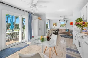 Seashell House 4BR Family & Pet Friendly Beach Home - Image 4