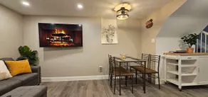 Beautiful Private 2 Bdrms & Living Space New Reno - Image 2