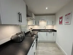 Cosy Modern 2 Beds Chorley Center - Image 4