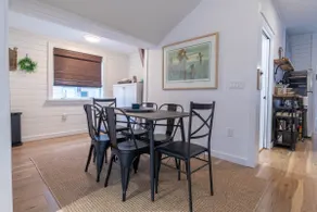 Cozy Clayton Village Apartment - Image 5