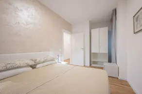 Golden Home - 2 steps from Piazza Duomo x4 + WIFI - Image 2