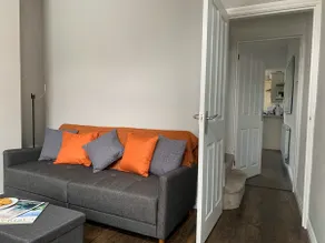 Kensington House Free Parking Sleeps 6 - Image 4