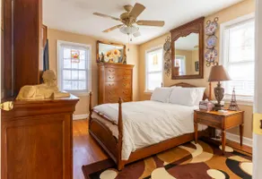 Spacious 4Bedroom Pet-Friendly Townhome –Sleeps 10 - Image 4
