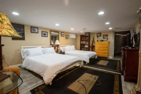Spacious 4Bedroom Pet-Friendly Townhome –Sleeps 10 - Image 5