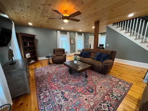 VT Luxury Farmhouse | 5 Suites • Pond • Game Room - Image 2