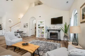 Hammond Hillside Cottage - Image 3