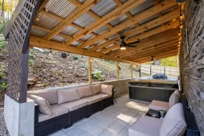 Hammond Hillside Cottage - Image 5
