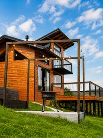 The Valley Cabin - Image 2