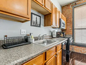 The Historic Urban Retreat | Downtown with View! - Image 4