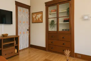 Warm & Comfortable 2BR | 1st FLR | Shrewsbury St - Image 2