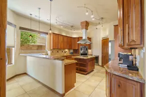 Desert Sun-Southwest/4beds/Hot-tub/Pets Welcome! - Image 3