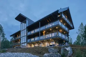 Naava Chalet 402 Penthouse - Kattohuoneisto järvinäköalalla - Image 2
