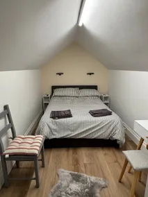 Guest house in Taunton. One bedroom, two storey - Image 4