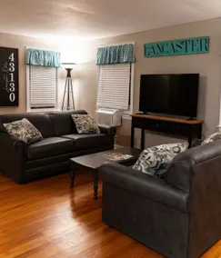 Downtown Lancaster~A Sweet Suite! Brand New! - Image 4