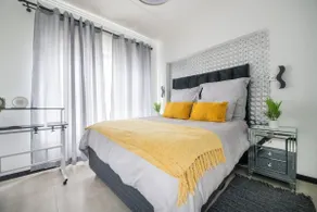 Deplatinum Luxury Apartment-A Home away with love - Image 5