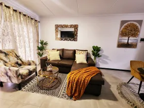Deplatinum Luxury Apartment-A Home away with love - Image 2