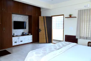 Premium Boutique Studio Room - 4 at Shanthi Nivas - Image 4