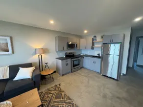 Sunrise Oceanfront Suite in The Comox Valley - Image 5
