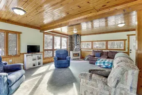 Peaceful Riverfront Escape with Stunning Views - Image 2