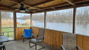 Peaceful Riverfront Escape with Stunning Views - Image 4