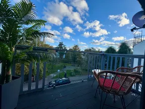 Boutique Spa apartment with Balcony & River Views - Image 4