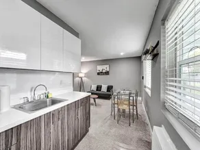 Bright 1BR | Walk to Pompano Beach & Pier - Image 5