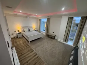 Cinema room apartment 1 - Image 3