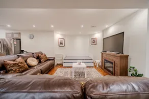Top 5% Quiet| XL 2BR Suite| Sleeps 6+2 car Parking - Image 5