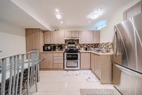 Top 5% Quiet| XL 2BR Suite| Sleeps 6+2 car Parking - Image 4