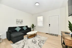 Pet-Friendly 3 BR, Fenced Yard, Off-Street Parking - Image 2
